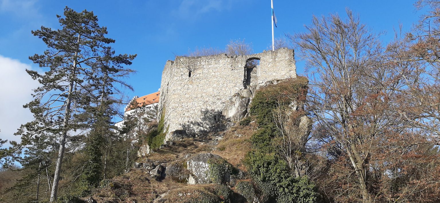 Rabenstein Riedstraße Burgruine Rabenstein, Riedenburg (im Hintergrund die Rosenburg) | Der ...